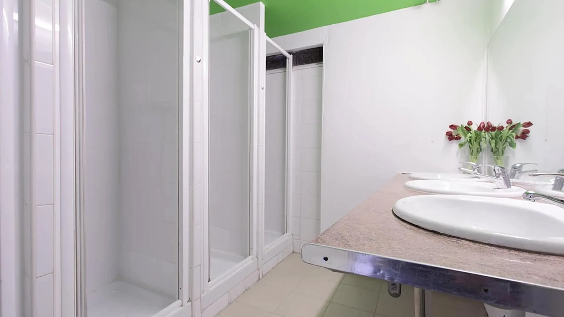 Diagonal House Hostel Barcelona España