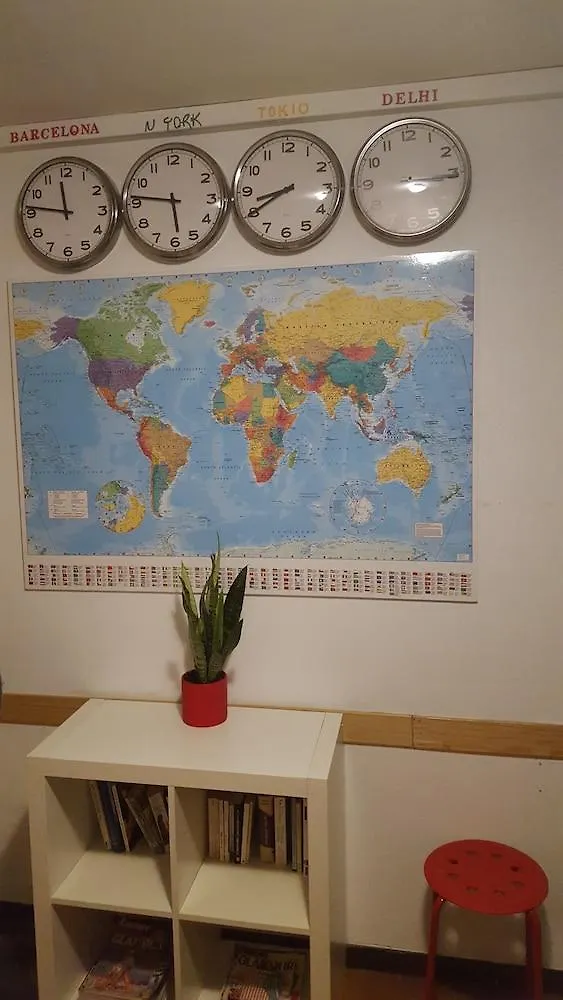 Diagonal House Hostel Barcelona España