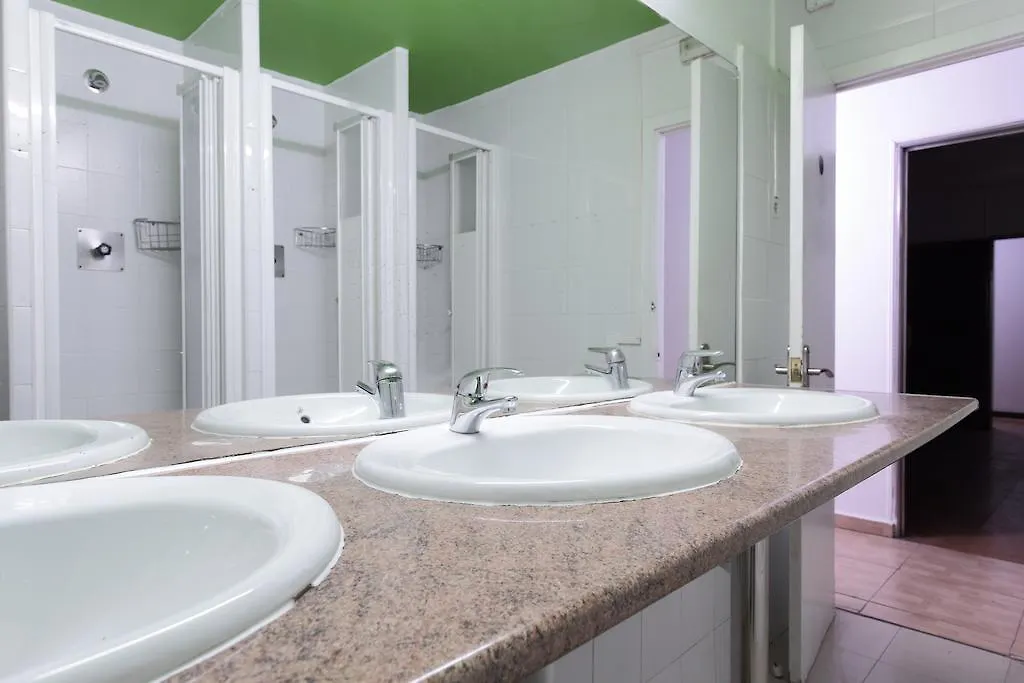 Diagonal House Hostel Barcelona 0*,
